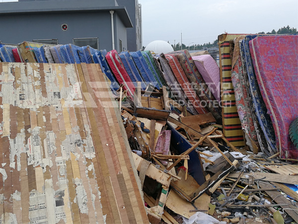 城市大件垃圾破碎處理，大件垃圾<a href=http://hro171.com/product/51.html target=_blank class=infotextkey>雙軸破碎機(jī)</a>為您助力