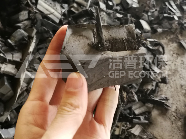 廢舊輪胎處理設(shè)備多少錢一套？