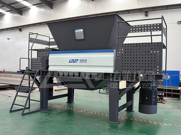 河南撕碎機(jī)最好的廠家報(bào)價(jià)多少錢(qián)？